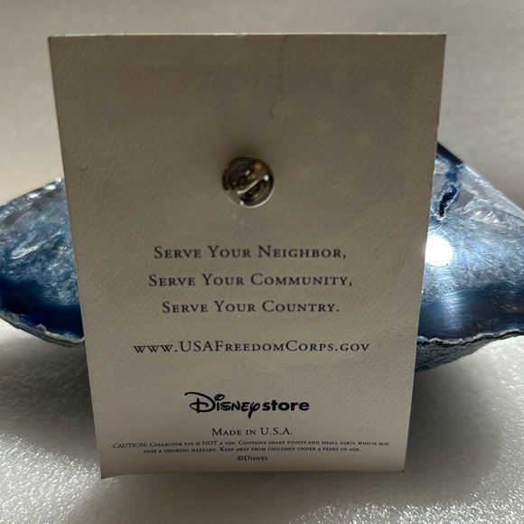 LET FREEDOM RING Exclusive Disney Cast Member Pin to Commemorate 9/11 - Picture 2 of 4